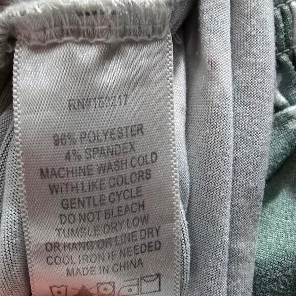 🌼Jumpsuit – Green Daisy Print Size Medium - Picture 9 of 16